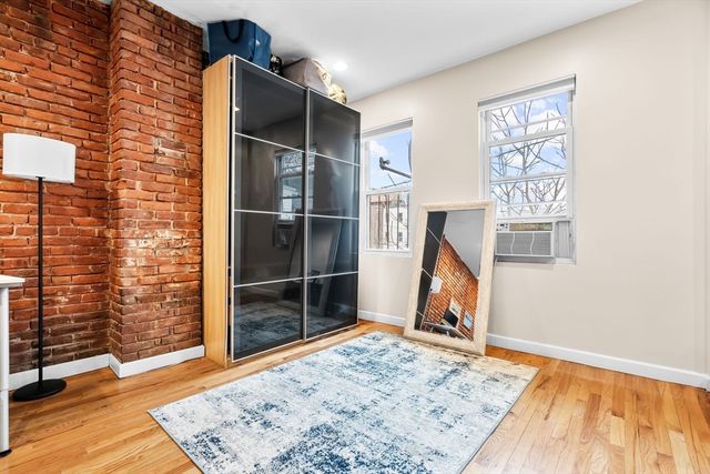 6 Drake Pl 2, Boston, MA 02128