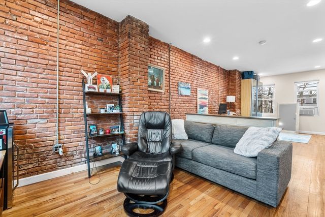 6 Drake Pl 2, Boston, MA 02128