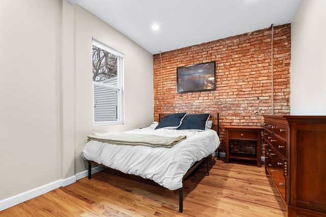 6 Drake Pl 2, Boston, MA 02128