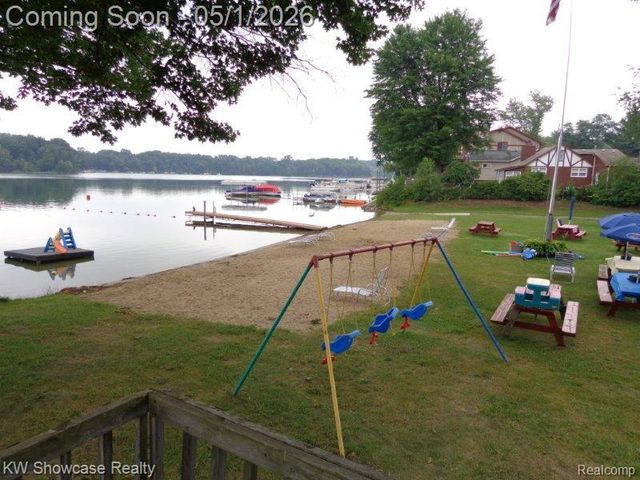 7969 Richardson Road, West Bloomfield Charter Township, MI 48323