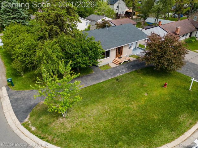7969 Richardson Road, West Bloomfield Charter Township, MI 48323