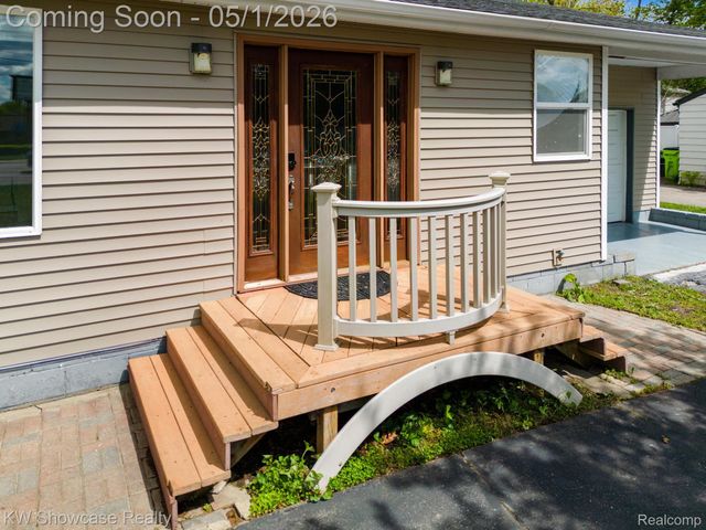 7969 Richardson Road, West Bloomfield Charter Township, MI 48323