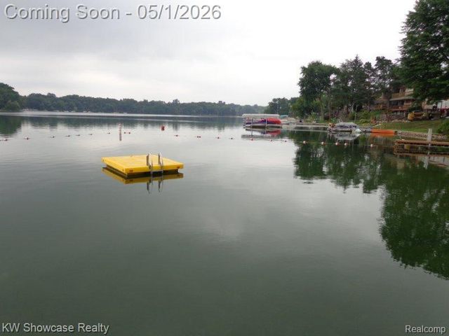 7969 Richardson Road, West Bloomfield Charter Township, MI 48323