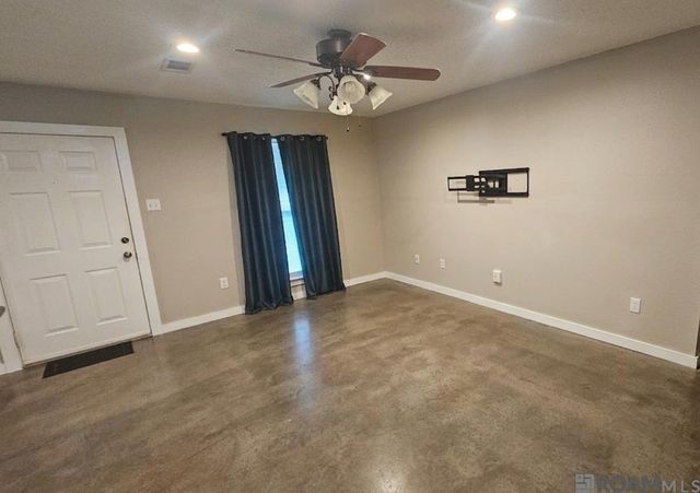 8708 Montclair St, Denham Springs, LA 70726
