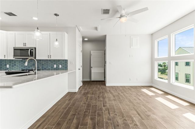 603 E Avenue G 402, Port Aransas, TX 78373