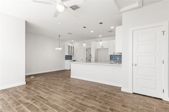 603 E Avenue G 402, Port Aransas, TX 78373