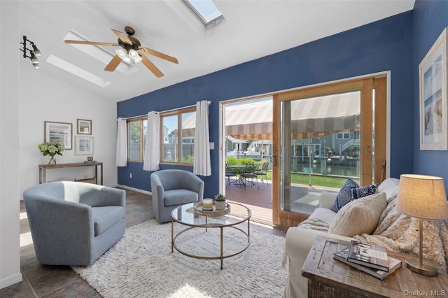 34 Cape Road, Amityville, NY 11701