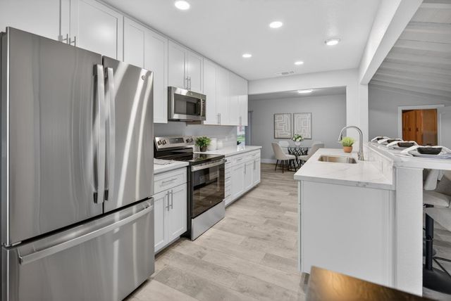 4961 I Pkwy, Sacramento, CA 95823