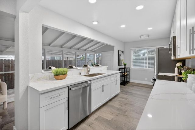 4961 I Pkwy, Sacramento, CA 95823