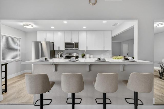 4961 I Pkwy, Sacramento, CA 95823