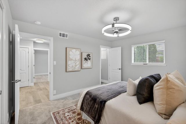 4961 I Pkwy, Sacramento, CA 95823