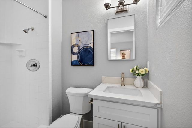 4961 I Pkwy, Sacramento, CA 95823