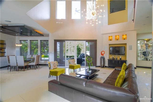 309 N Mockingbird Avenue H, Mission, TX 78572