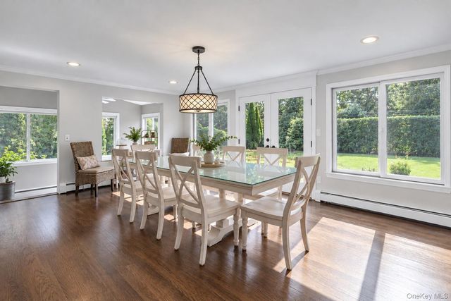 12 Sheep Pasture Lane, Huntington, NY 11743