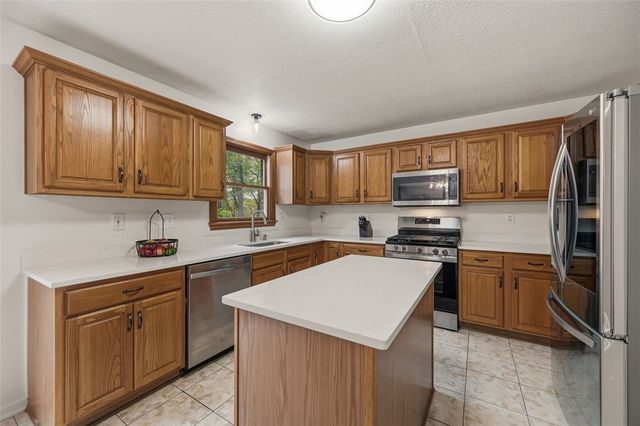 2436 Wedgewood Dr, Franklin Park, PA 15090