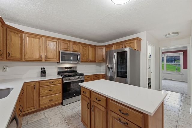 2436 Wedgewood Dr, Franklin Park, PA 15090