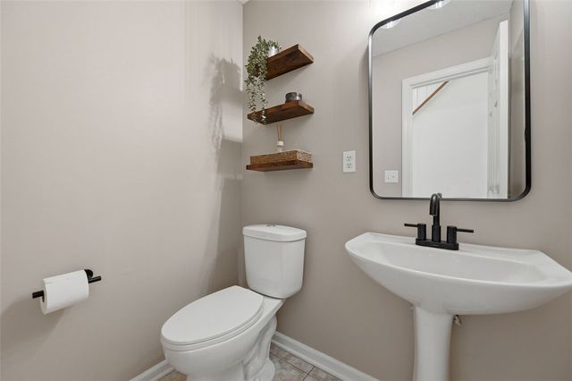 2436 Wedgewood Dr, Franklin Park, PA 15090