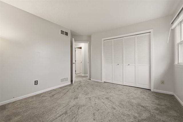 2436 Wedgewood Dr, Franklin Park, PA 15090