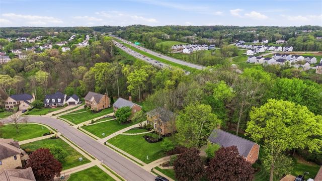 2436 Wedgewood Dr, Franklin Park, PA 15090