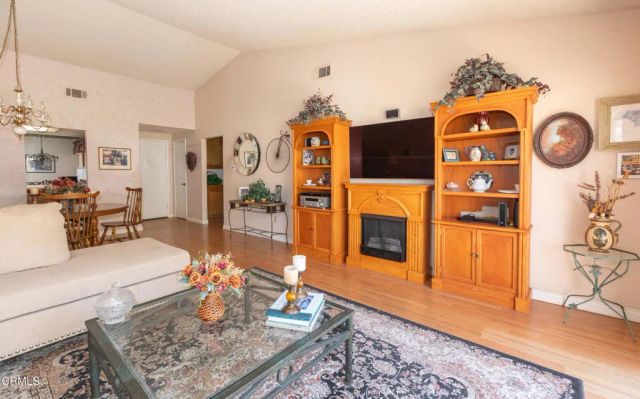 44142 Village 44, Camarillo, CA 93012