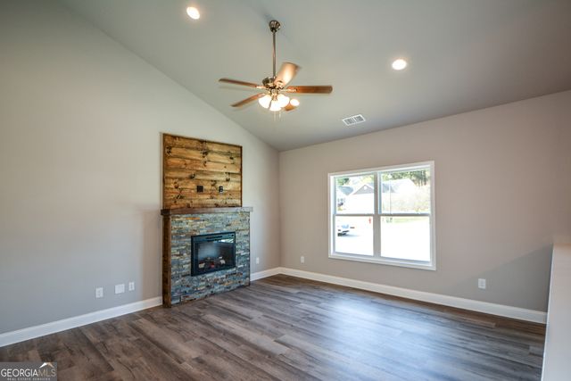 1816 Jessica Way, Winder, GA 30680