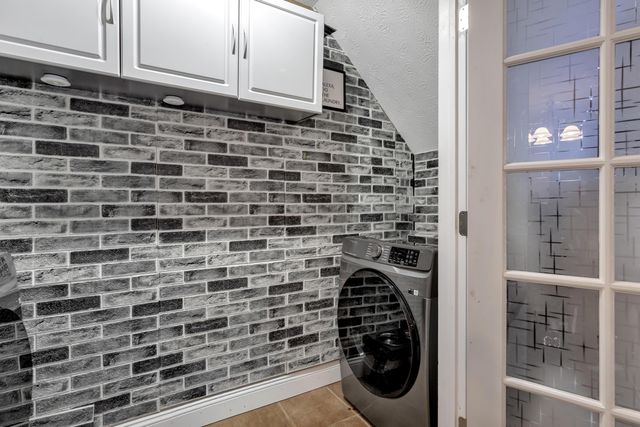 5488 Cedar Spring, Columbus, OH 43228