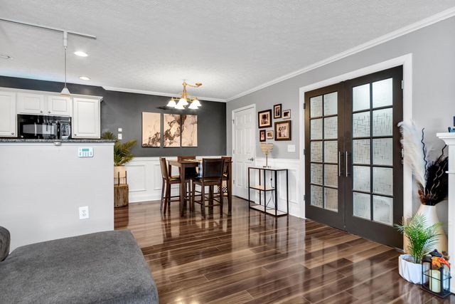 5488 Cedar Spring, Columbus, OH 43228