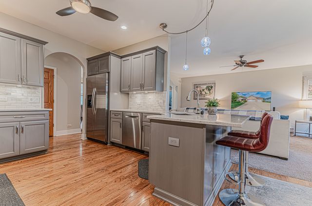 236 Schmidt Drive, Hampshire, IL 60140