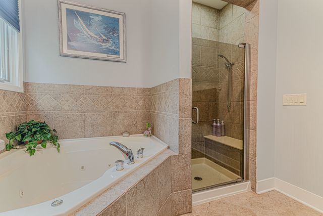 236 Schmidt Drive, Hampshire, IL 60140