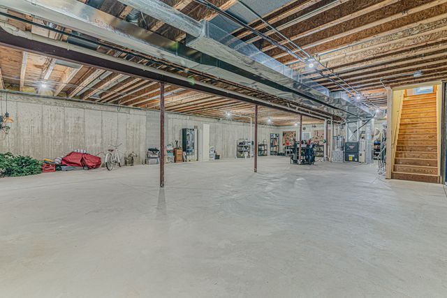 236 Schmidt Drive, Hampshire, IL 60140