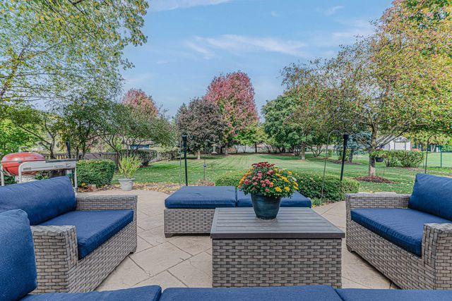 236 Schmidt Drive, Hampshire, IL 60140