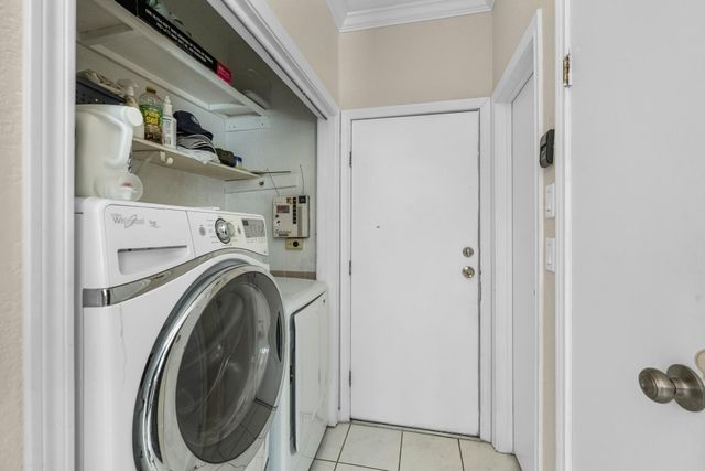 880 Tully Road 81, Houston, TX 77079