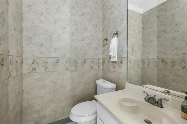 880 Tully Road 81, Houston, TX 77079