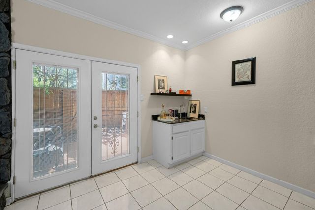 880 Tully Road 81, Houston, TX 77079