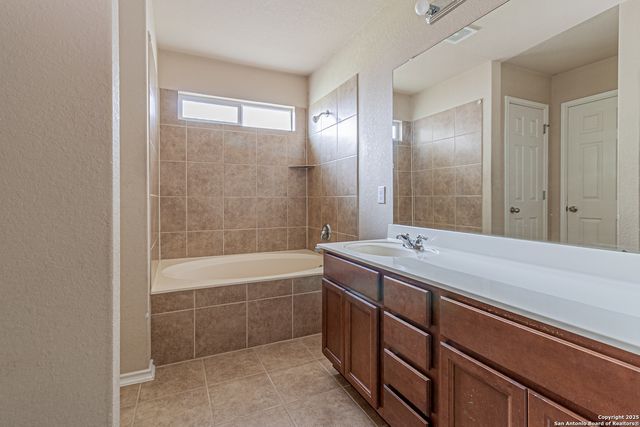 139 NESTING GDN, San Antonio, TX 78253