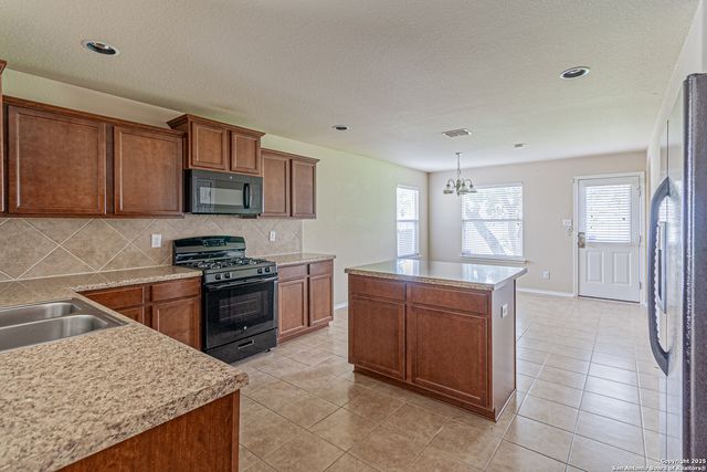 139 NESTING GDN, San Antonio, TX 78253