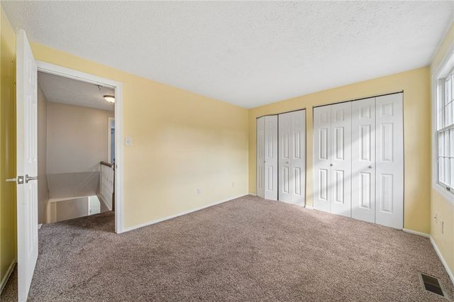1204 Timberidge Dr, Bethel Park, PA 15102