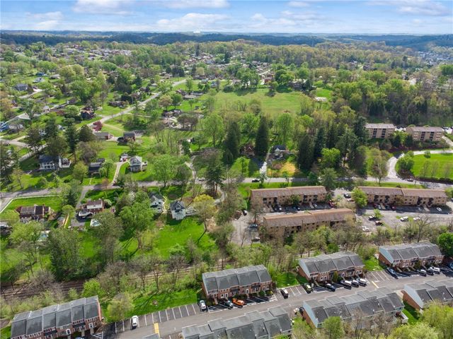 1204 Timberidge Dr, Bethel Park, PA 15102