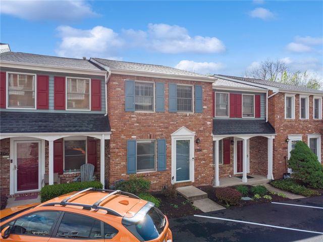 1204 Timberidge Dr, Bethel Park, PA 15102