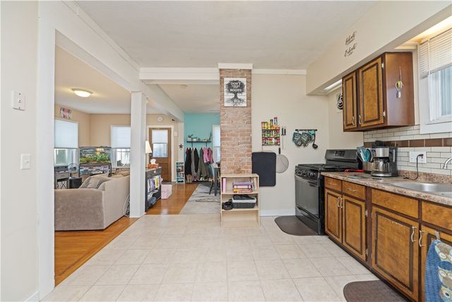 113 West Chestnut Street, East Rochester, NY 14445