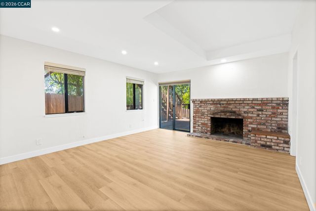 2542 Mockingbird Hill Rd, Walnut Creek, CA 94597