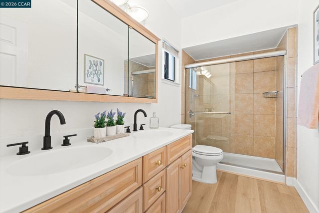 2542 Mockingbird Hill Rd, Walnut Creek, CA 94597