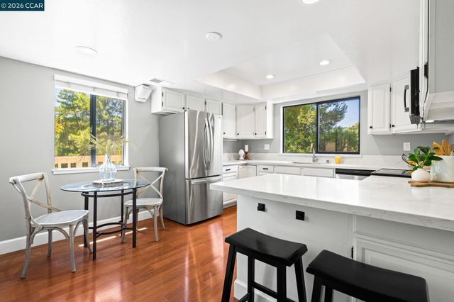 2542 Mockingbird Hill Rd, Walnut Creek, CA 94597