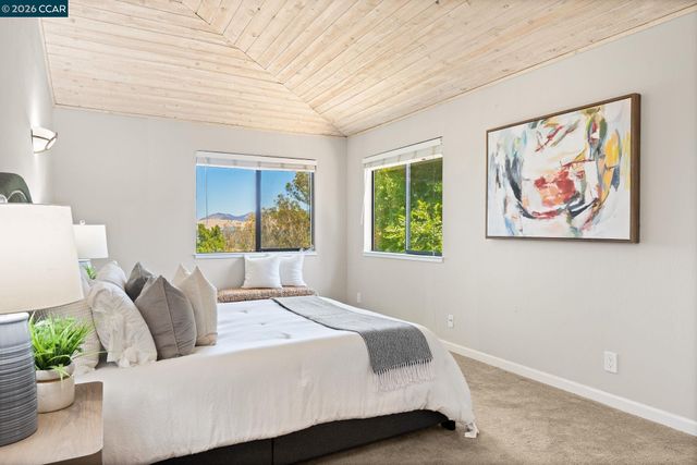 2542 Mockingbird Hill Rd, Walnut Creek, CA 94597