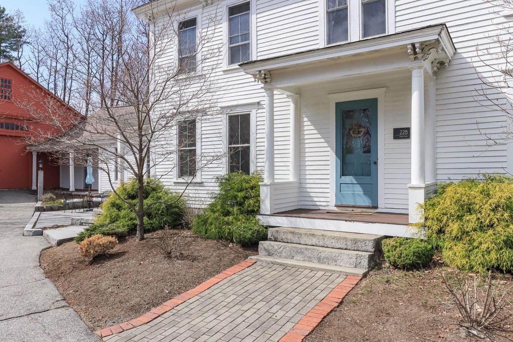 228 Maple Street, Hopkinton, NH 03229