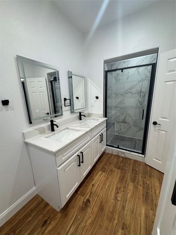 935 W Houston Street, Sherman, TX 75092
