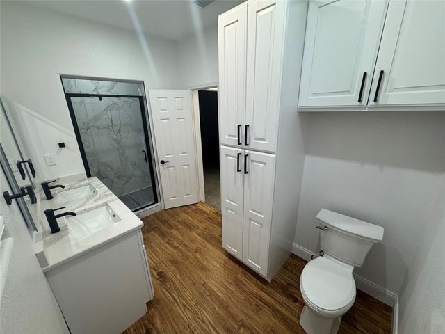 935 W Houston Street, Sherman, TX 75092