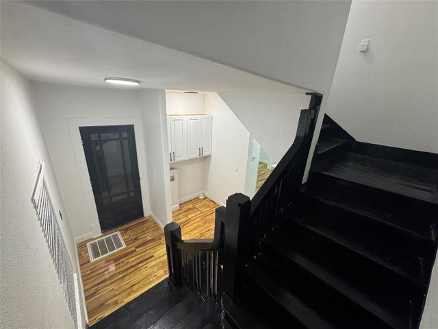 935 W Houston Street, Sherman, TX 75092