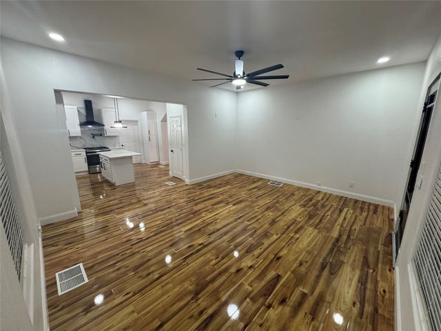935 W Houston Street, Sherman, TX 75092