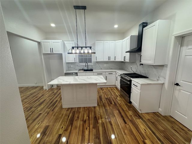 935 W Houston Street, Sherman, TX 75092